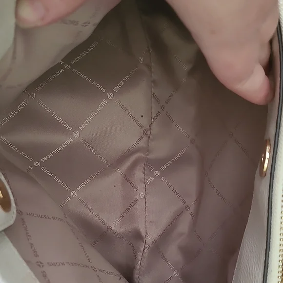 Michael Kors Buff Colored Arlo Bag Elegant Design - Picture 9 of 15